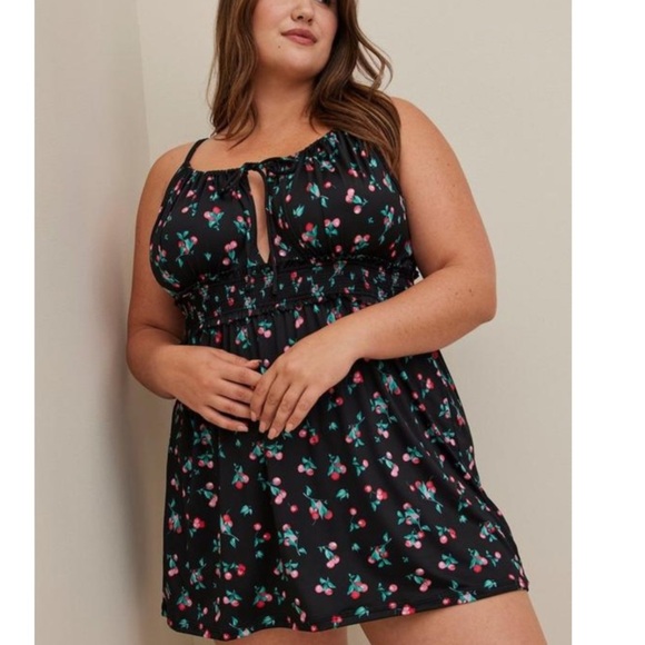 TORRID NWT Smocked Microfiber Keyhole Bralette - Picture 1 of 4